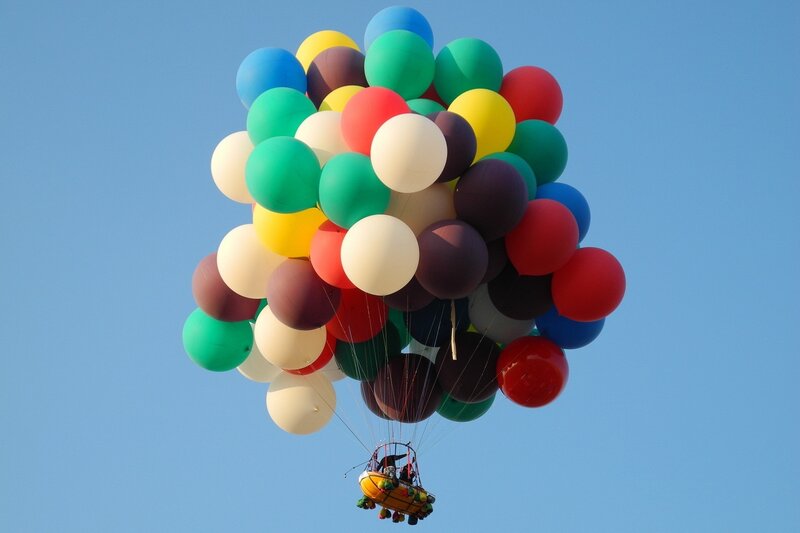 Cluster of Balloons — Blue, Serene