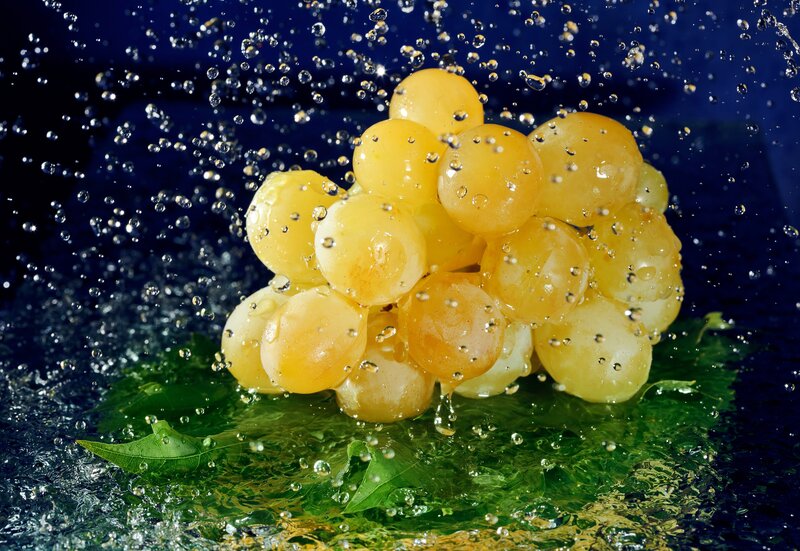 Cluster of White Grapes — Yellow
