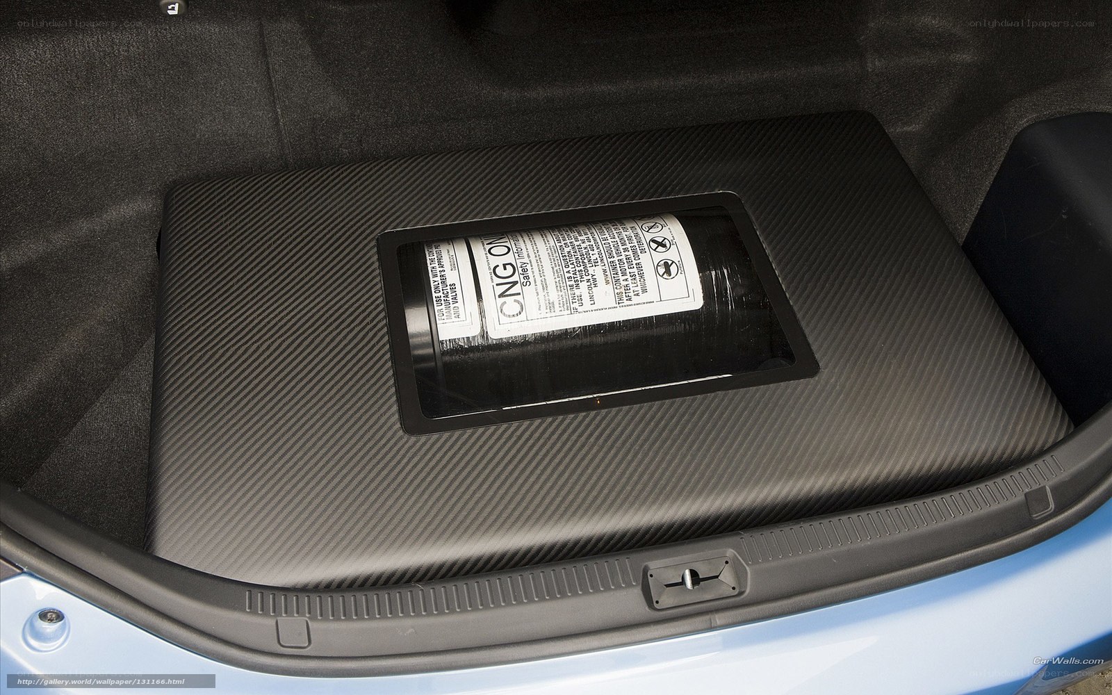 CNG tank in car trunk
