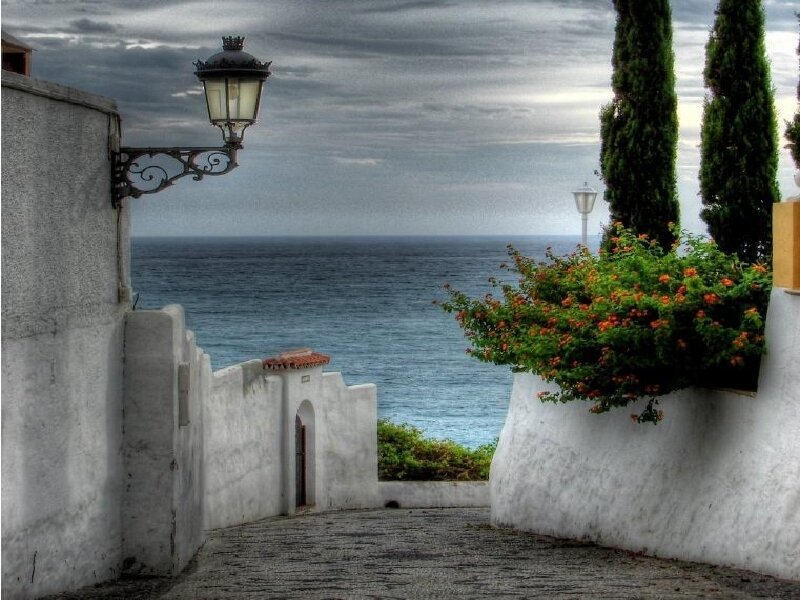 Coastal alley with sea view