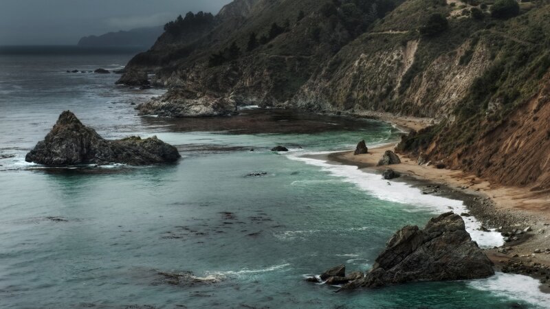 Coastal Cove with Rocks — Green, Dramatic
