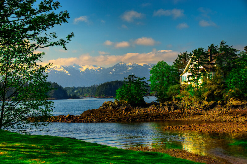 Coastal house with mountain view