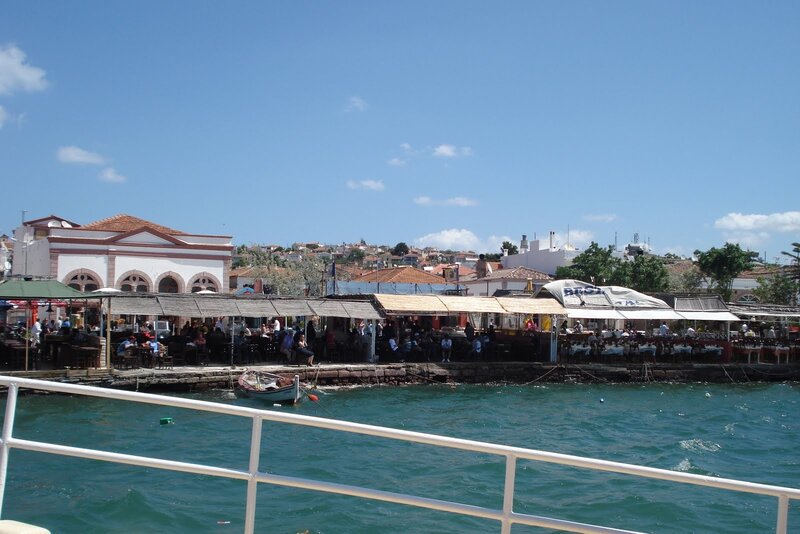 Coastal restaurant scene