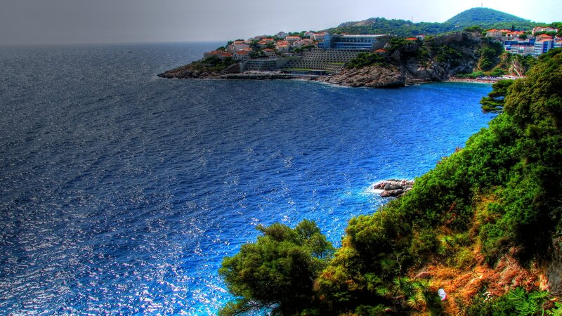 coastal town by the sea