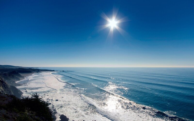 Coastal Waves at Noon — Blue, Serene