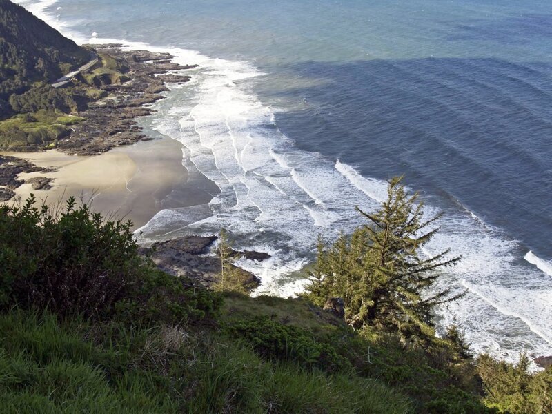 Coastal Waves Crashing — Green