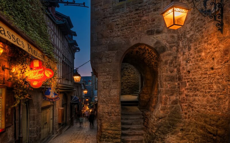 Cobblestone Alley at Dusk — Brown, Dramatic