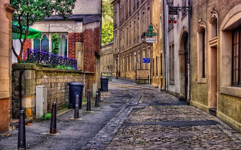 Cobblestone alley in Brussels
