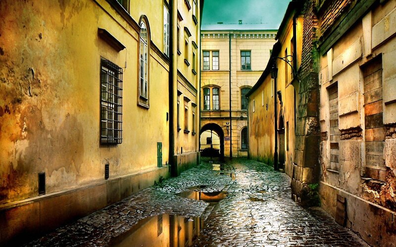 cobblestone alley in old city