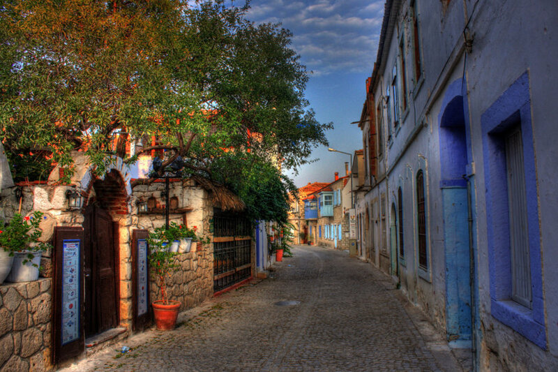Cobblestone Alley with Buildings — Blue