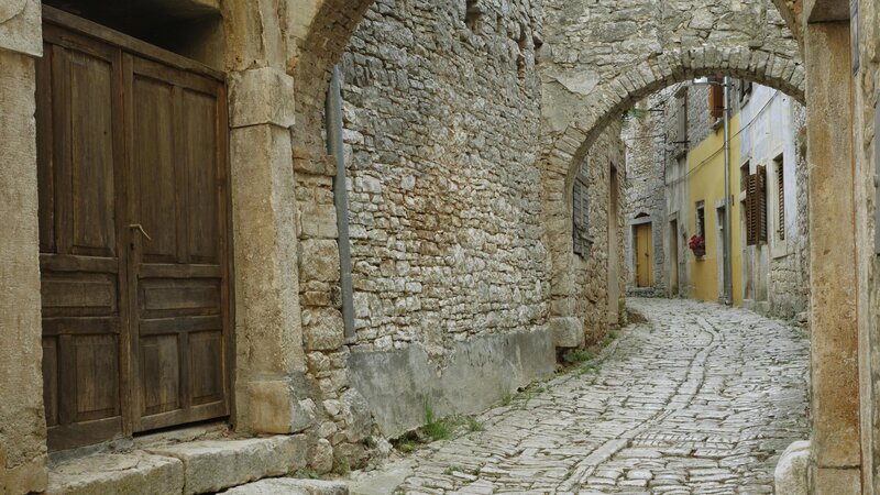 Cobblestone Alleyway — Gray, Serene, Afternoon