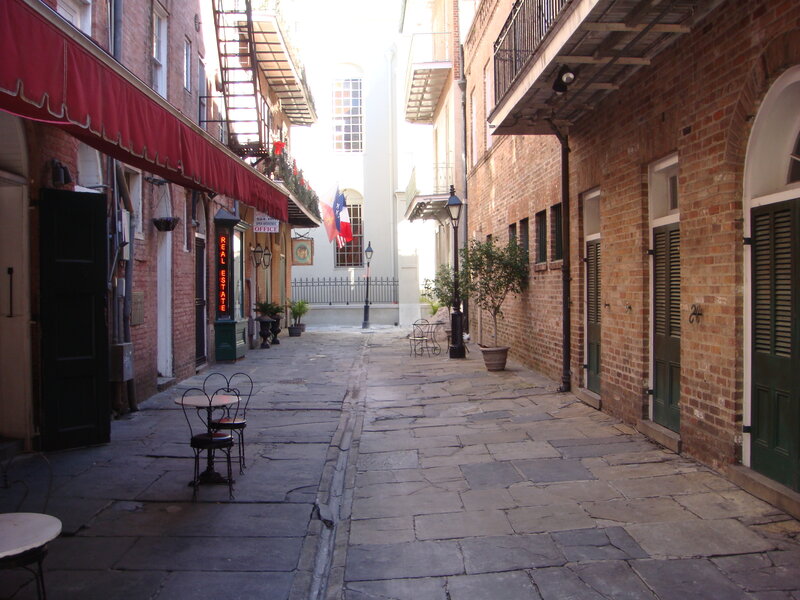 Cobblestone Alleyway