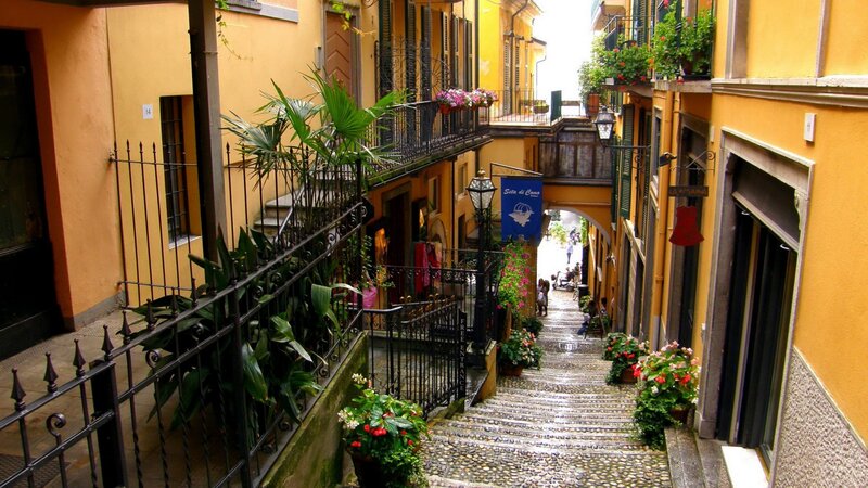 Cobblestone Alleyway — Yellow, Serene