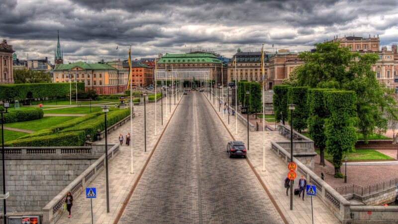 Cobblestone Avenue in City