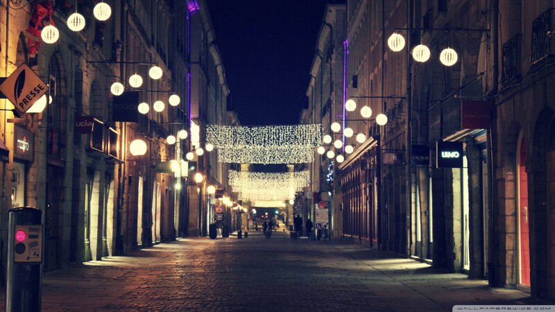 Cobblestone Street at Night — Black, Calm