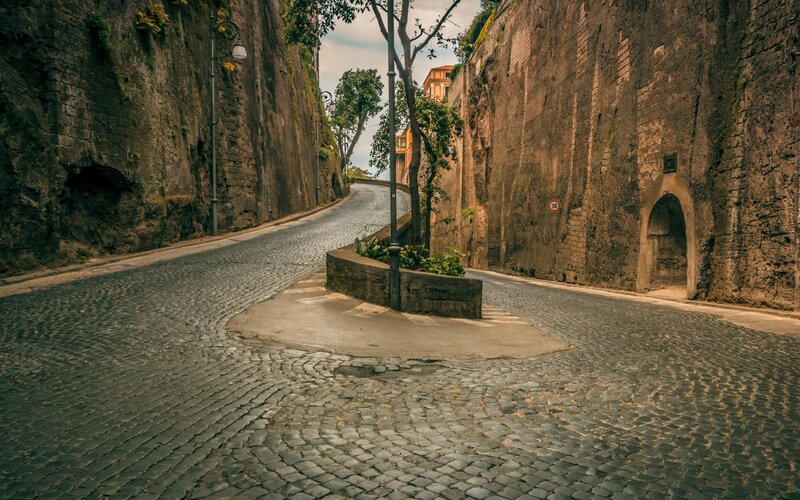Cobblestone Street in Alley — Gray
