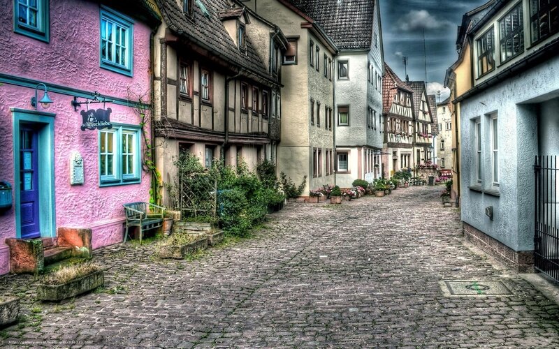 Cobblestone Street in Town — Pink