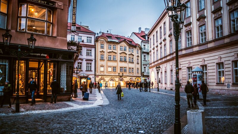 Cobblestone Street with Buildings — Brown