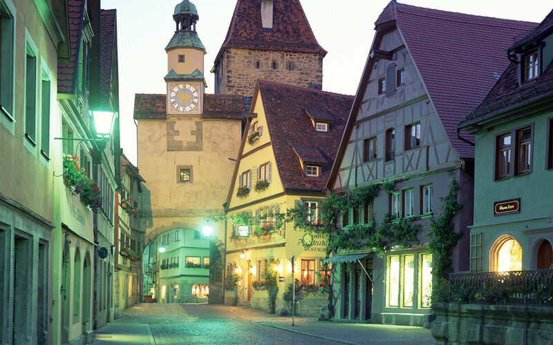 Cobblestone Street with Buildings — Yellow