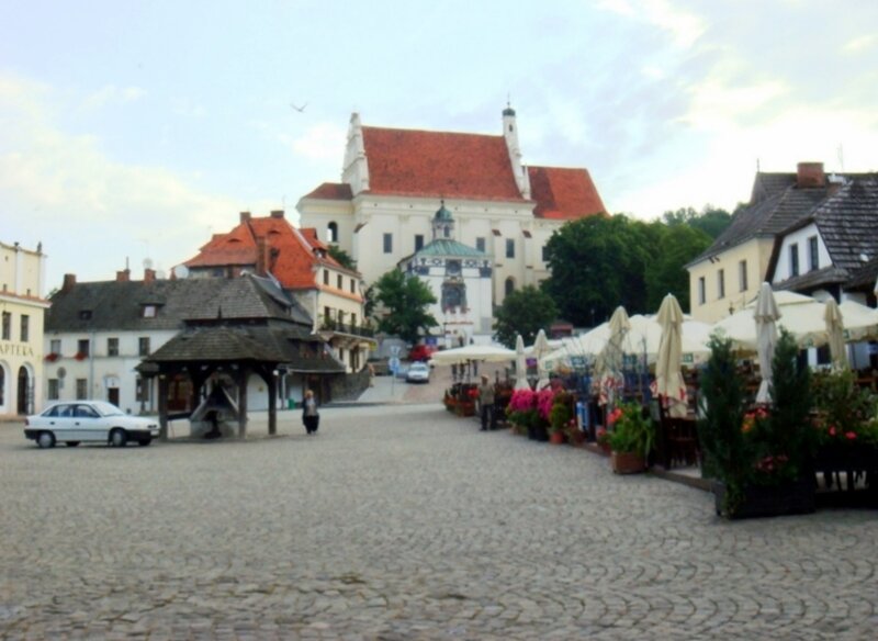Cobblestone Town Square — Gray, Calm