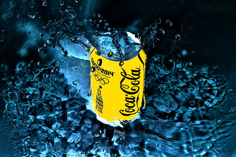 Coca-Cola Can in Water — Yellow