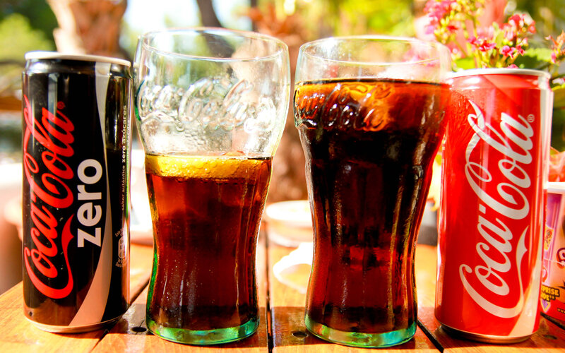 Coca-Cola Cans and Glasses — Red