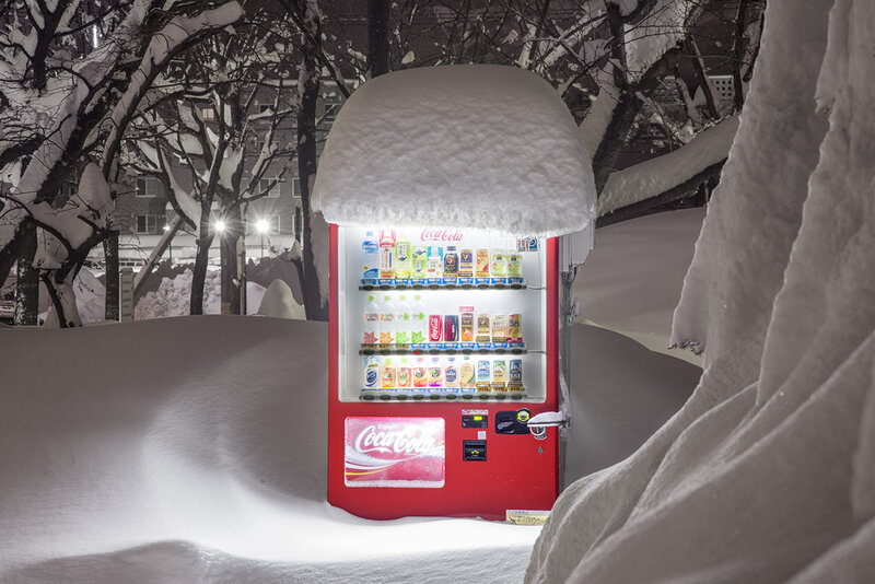 Coca-Cola Vending Machine — Red