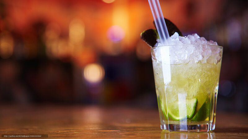 Cocktail with Lime and Ice