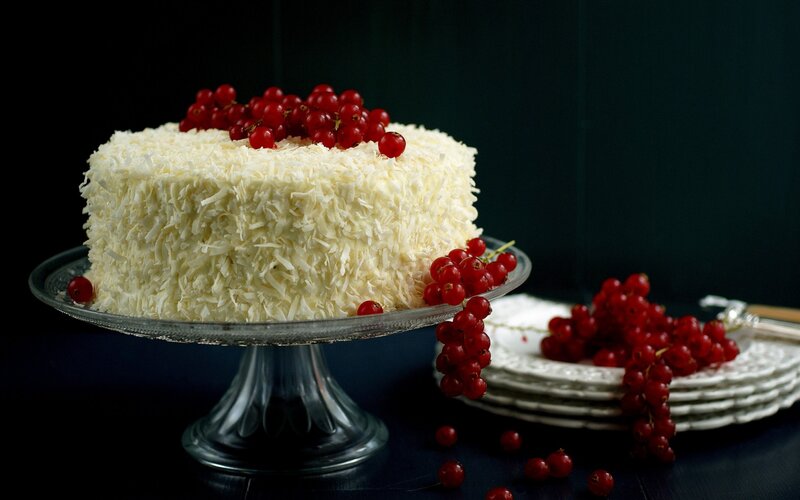 Coconut Cake with Red Currants — White