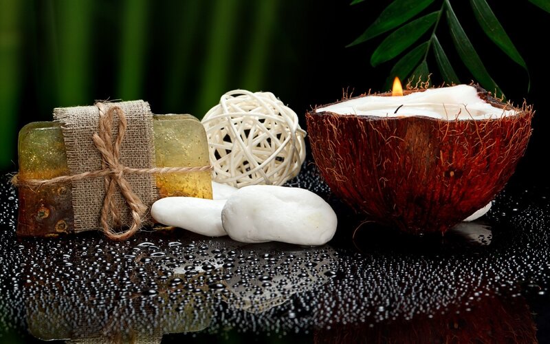 Coconut candle spa arrangement