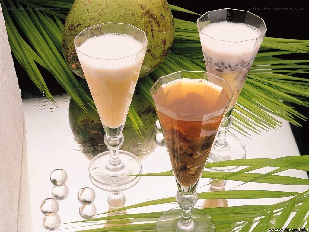 Coconut drinks with palm leaves