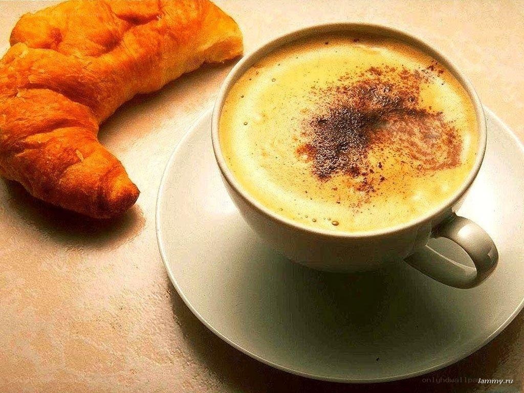 coffee and croissant breakfast