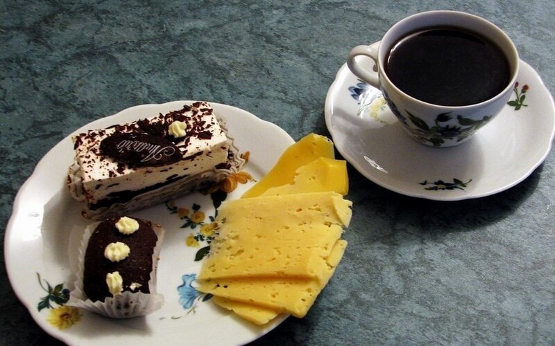 Coffee and dessert plate