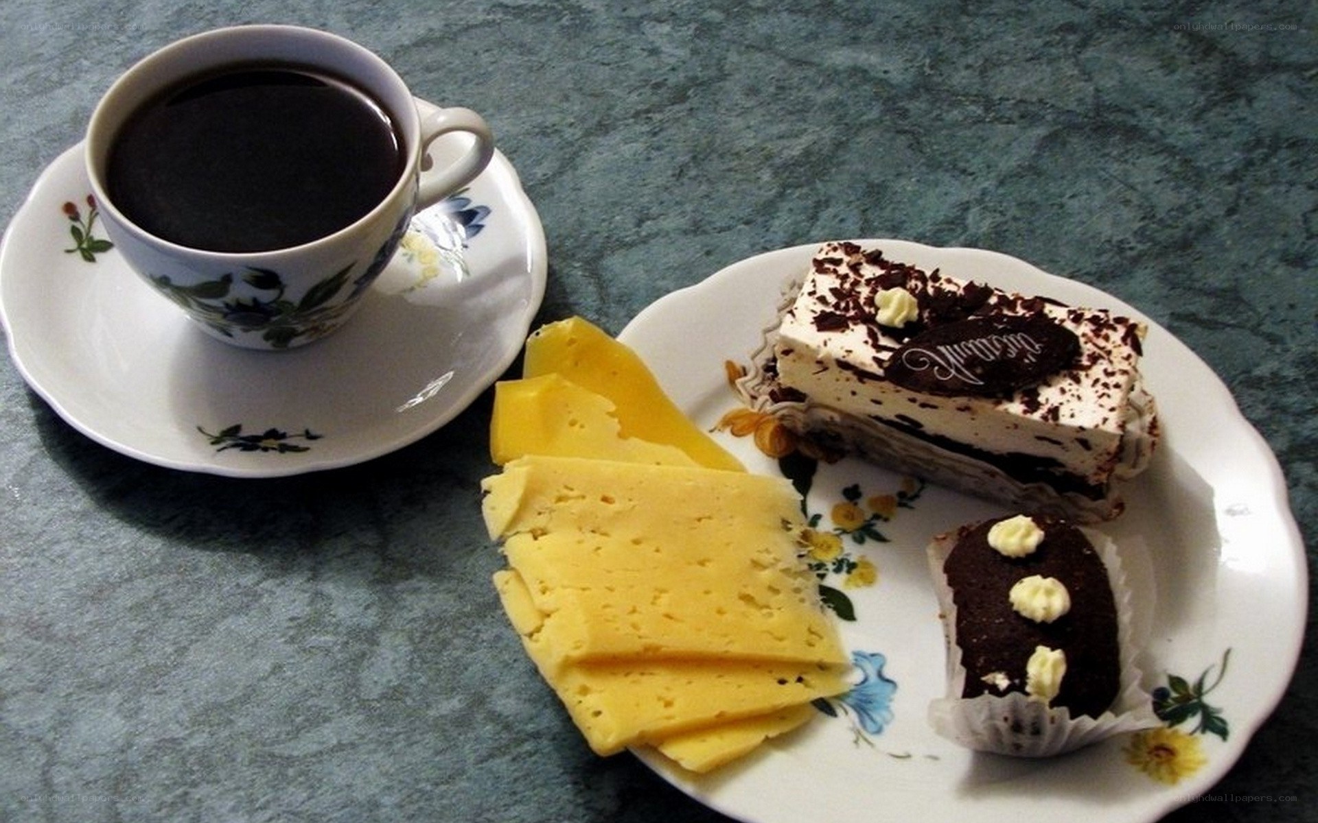 Coffee and dessert plate