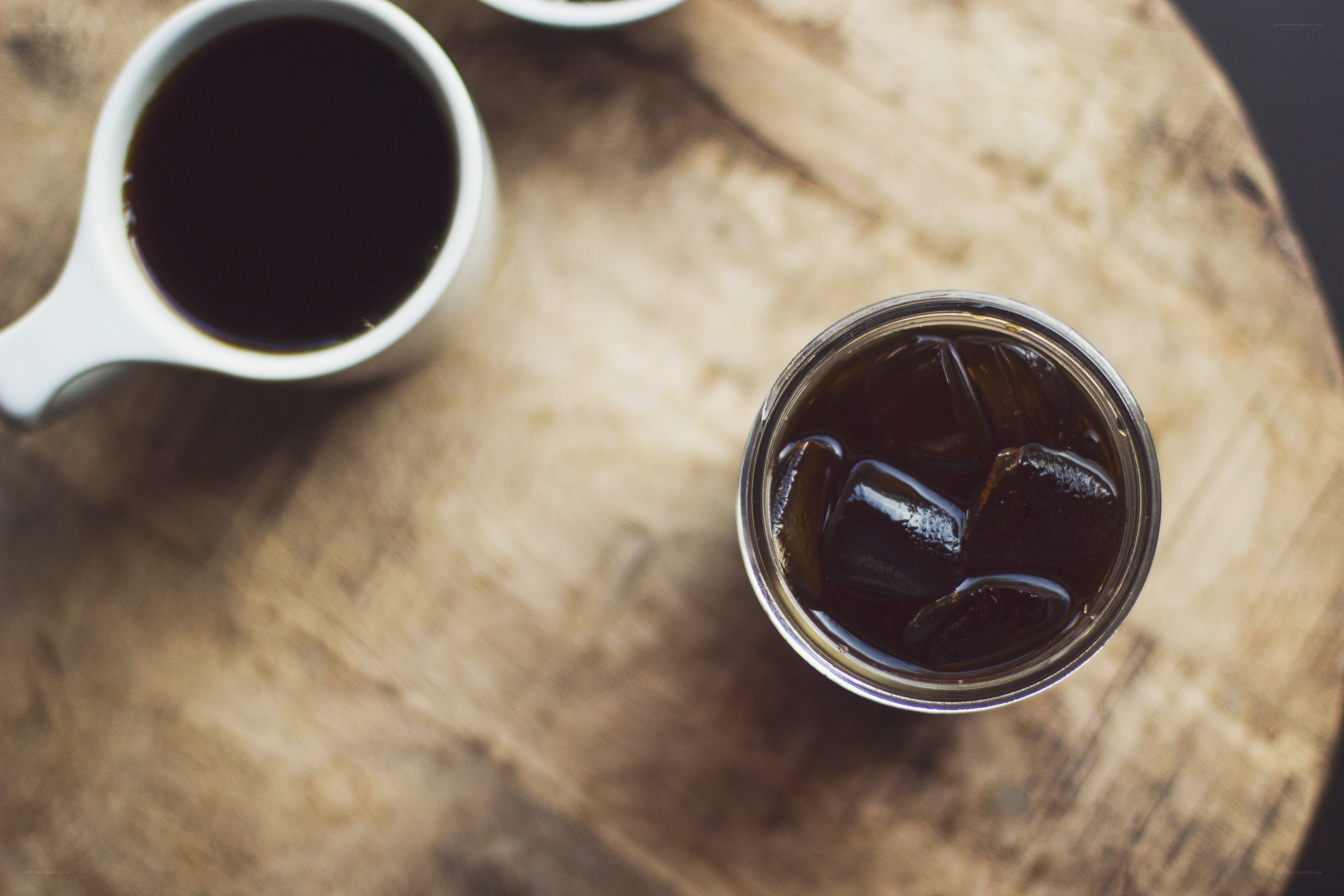 coffee and iced coffee on wood