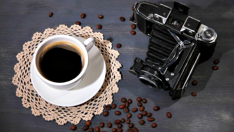 Coffee Cup and Camera — Black, Calm