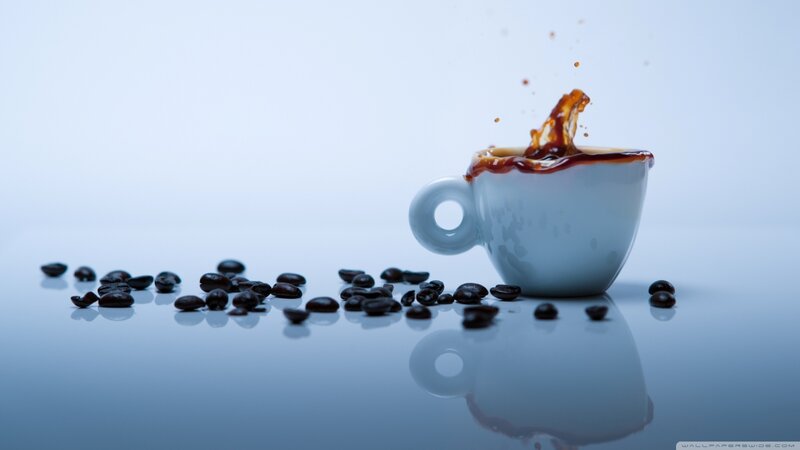 Coffee Cup Splashing — White, Dynamic