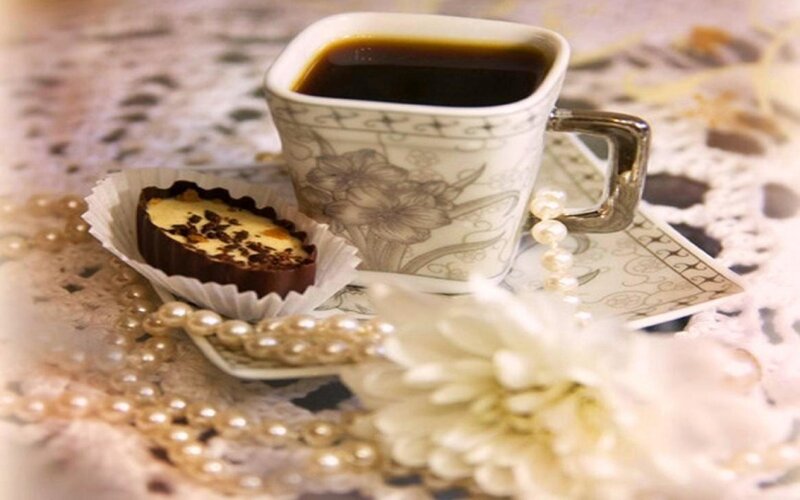 Coffee Cup with Chocolate — White, Serene