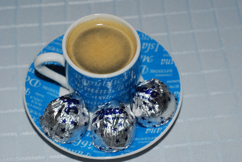 Coffee Cup with Chocolates — Blue, Calm