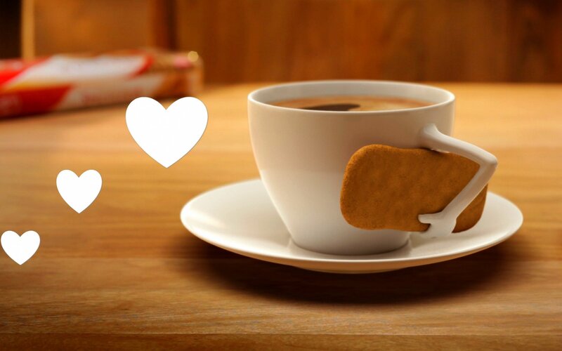 Coffee Cup with Cookie — Brown