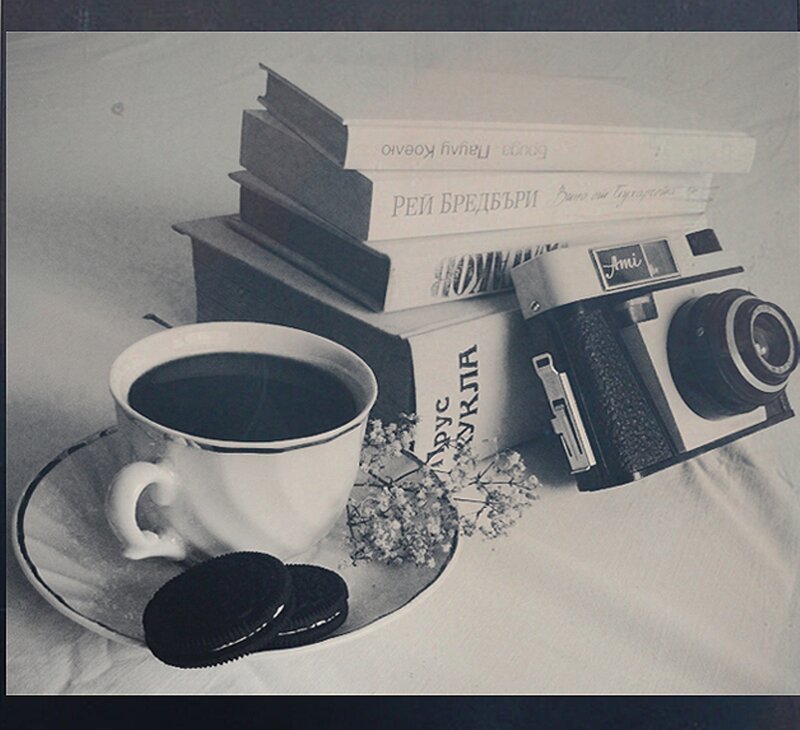 Coffee Cup with Cookies — Black