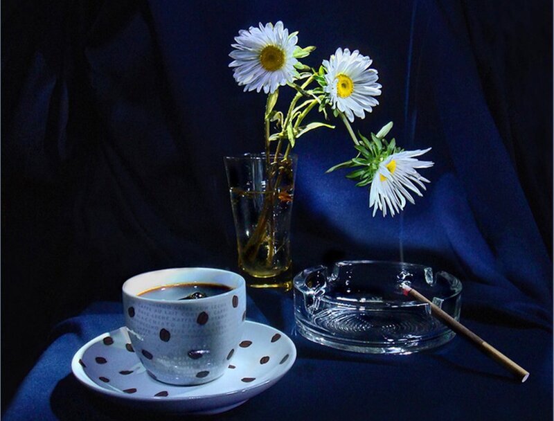 Coffee Cup with Daisies — Blue