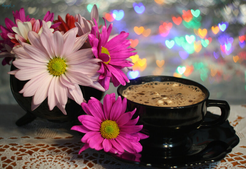Coffee Cup with Flowers — Black