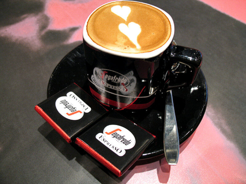 Coffee Cup with Latte Art — Black