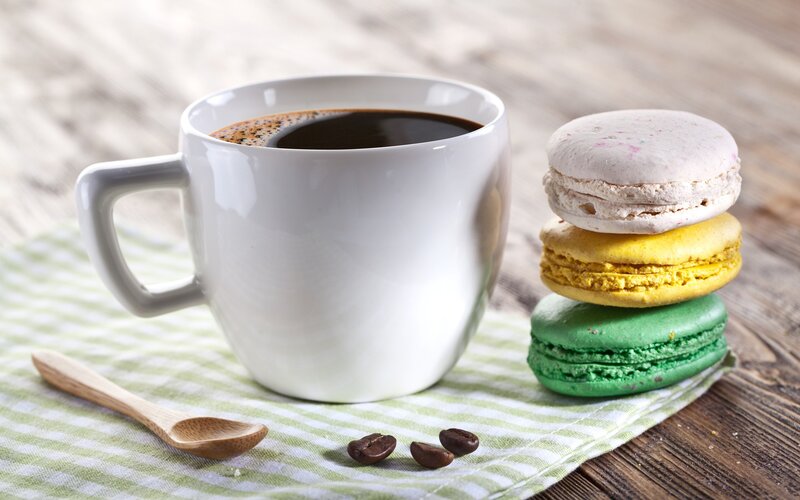 Coffee Cup with Macarons — White