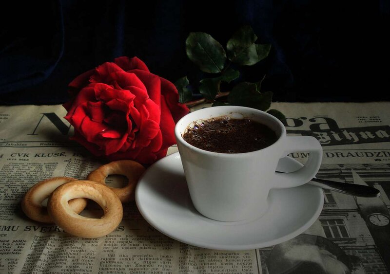 Coffee Cup with Rose — Red, Dramatic