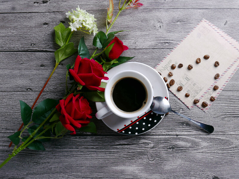 Coffee Cup with Roses — Gray