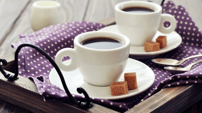 Coffee Cups on Tray — White, Calm