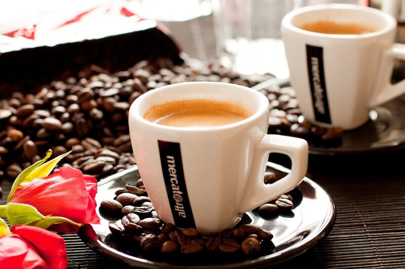 Coffee Cups with Beans — Brown, Calm, Morning