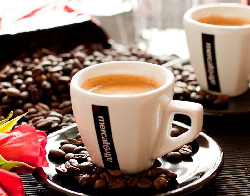 Coffee Cups with Beans — Brown